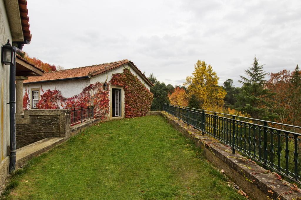 Гостьовий будинок Quinta De Mouraes Casa Dos Rododendros Lever Екстер'єр фото